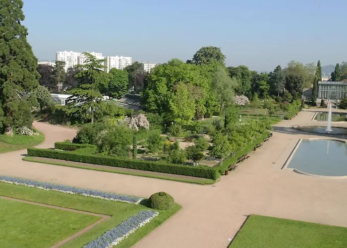 Gauche Colle Au Jardin Des Plantes Apartman